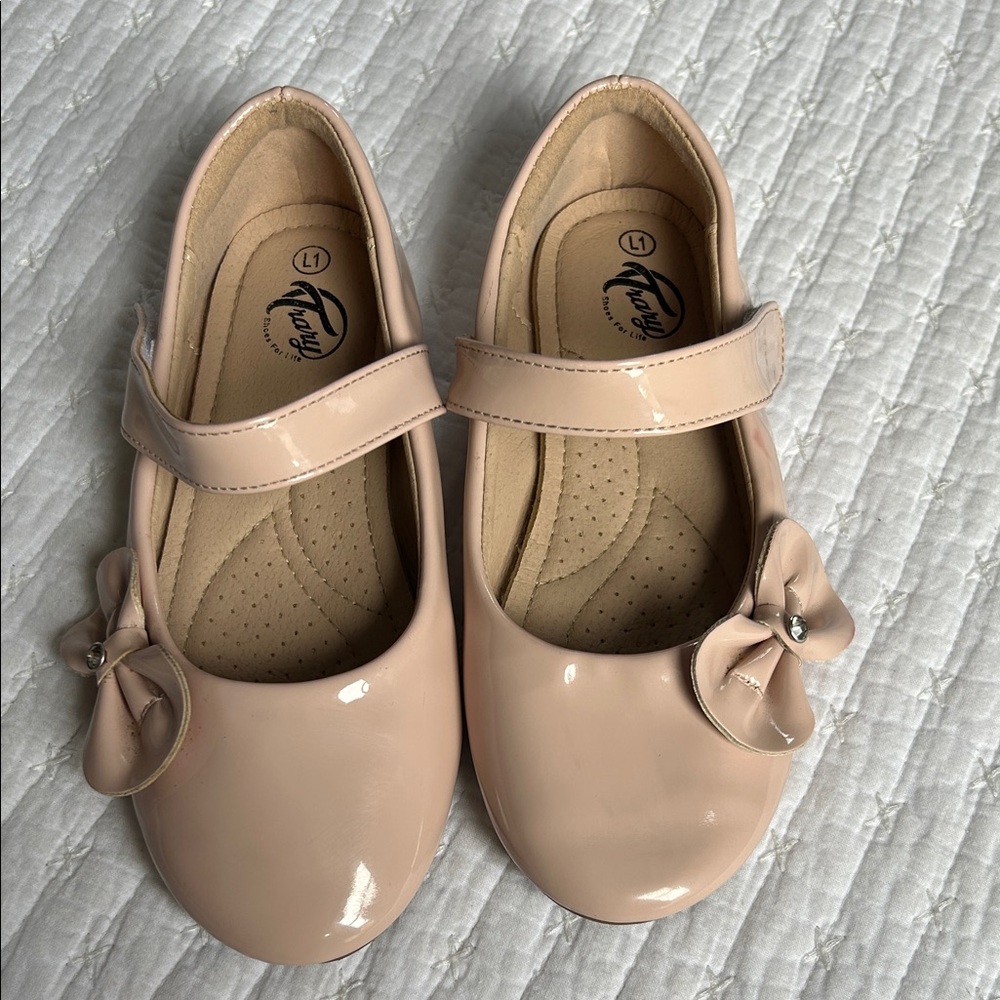 Lovely Blush Mary Jane Dress Shoes for Kids